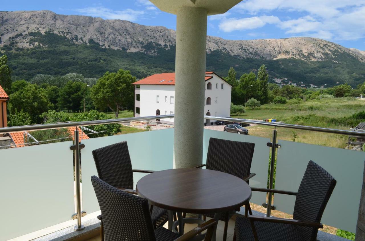 Apartments Buljan Baška Eksteriør billede