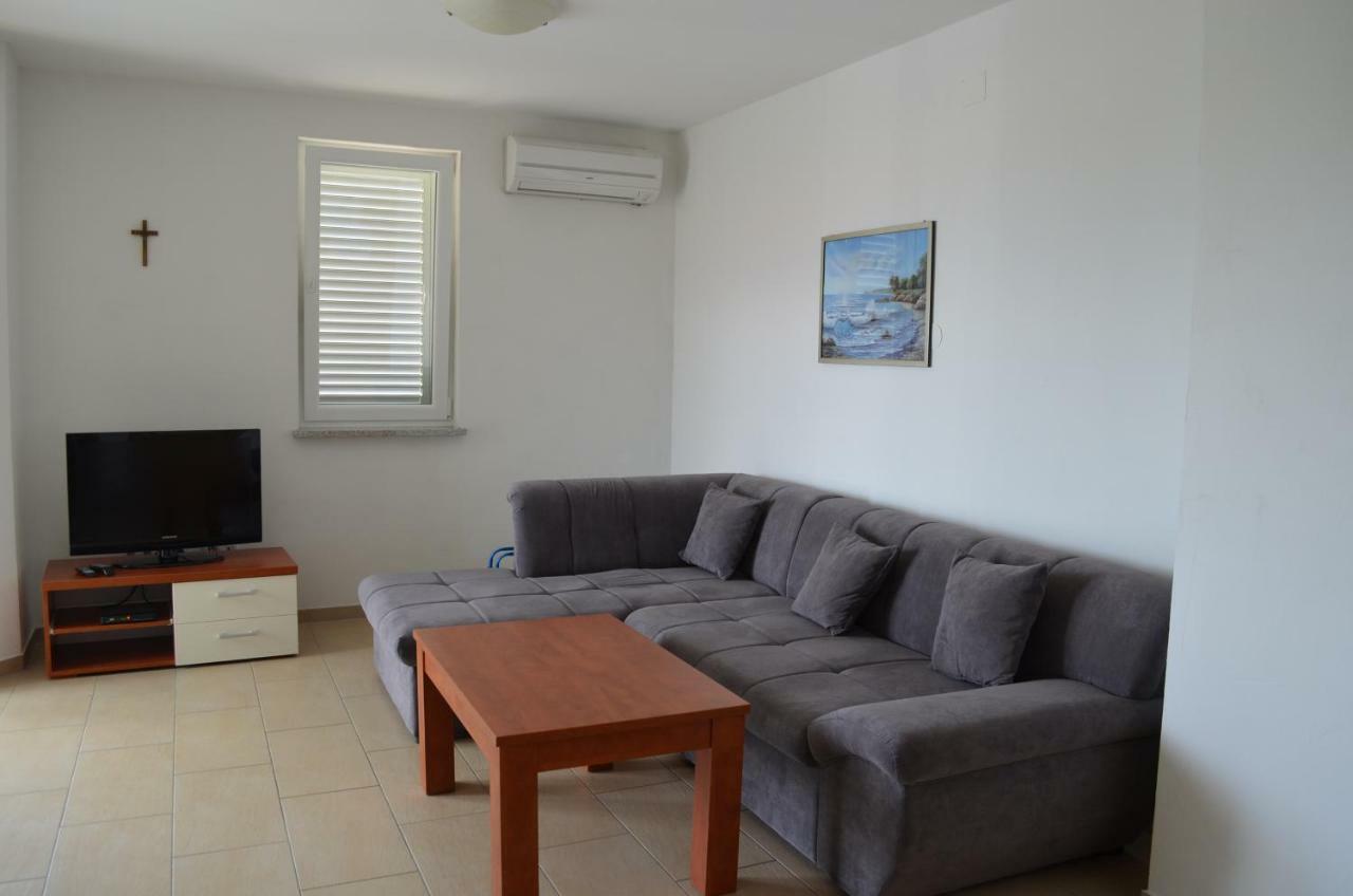 Apartments Buljan Baška Eksteriør billede